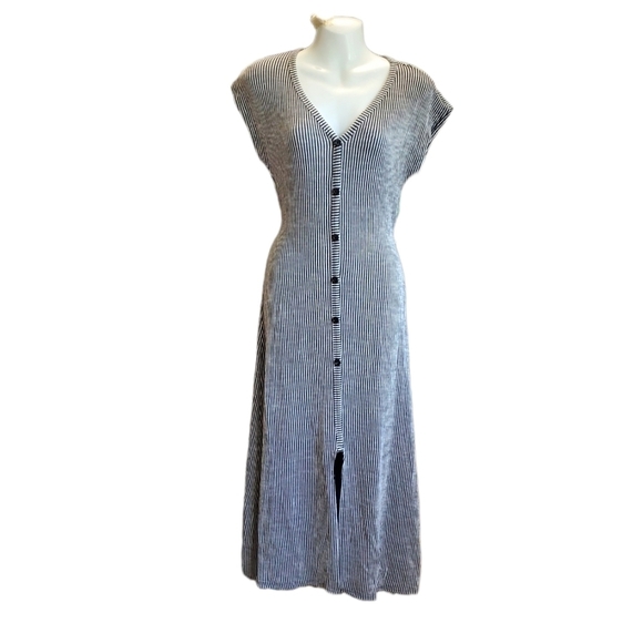 Caution To The Wind Dresses & Skirts - CAUTION TO THE WIND ribbed blue & white striped dress M